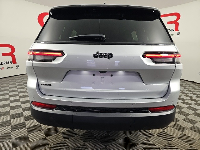 2025 Jeep Grand Cherokee Altitude photo 6