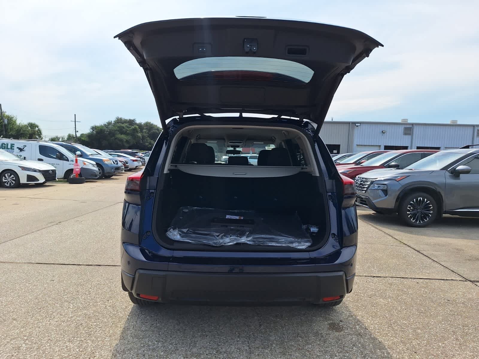 2026 Nissan Rogue SV photo 23
