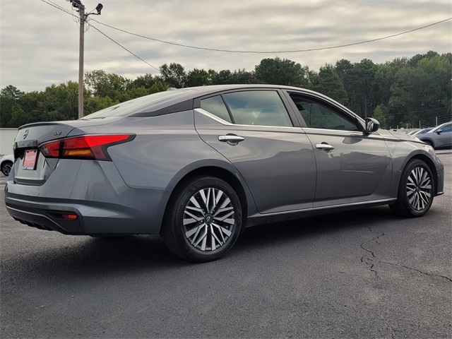2024 Nissan Altima 2.5 SV photo 3