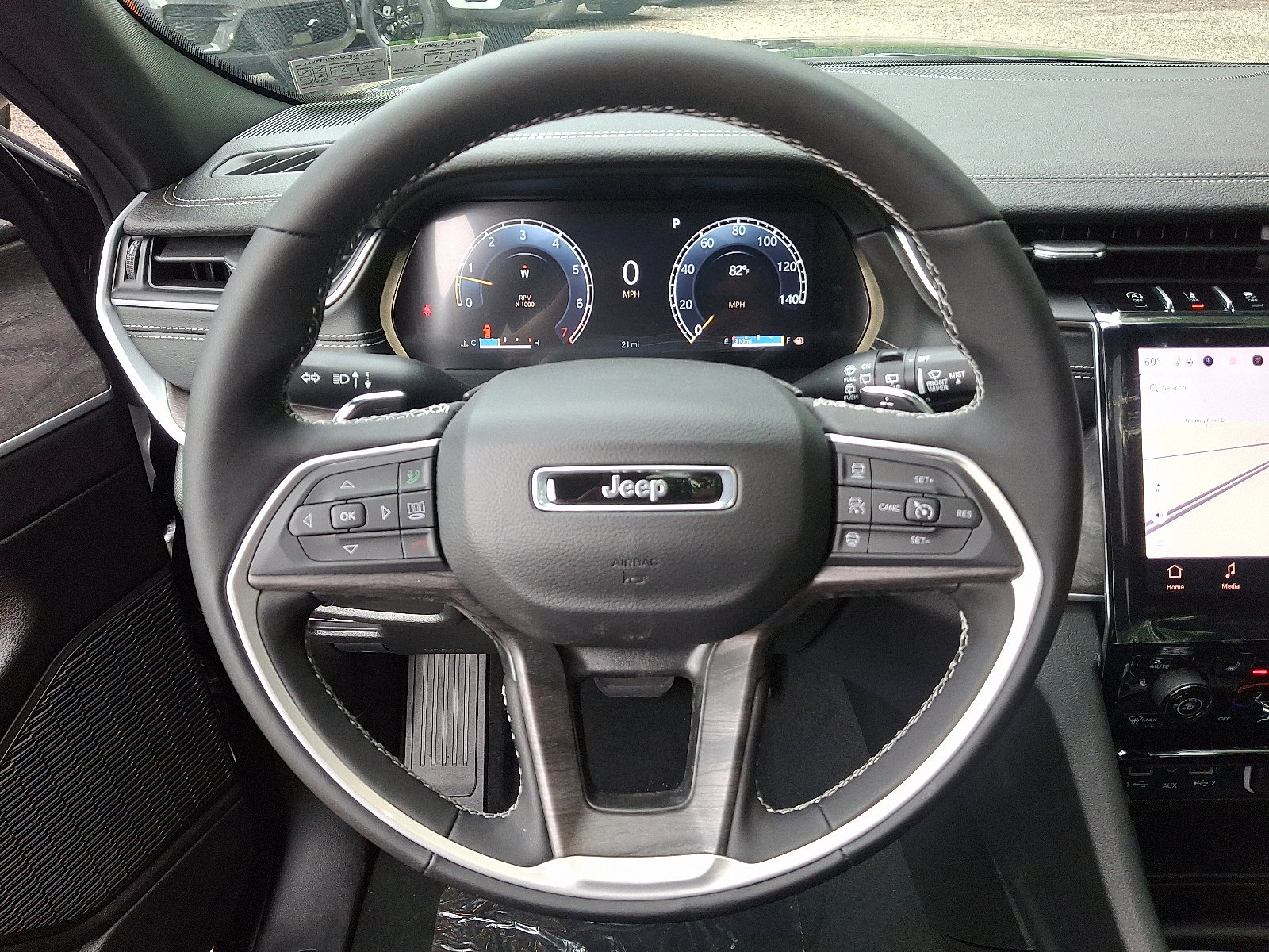 2025 Jeep Grand Cherokee Limited photo 15