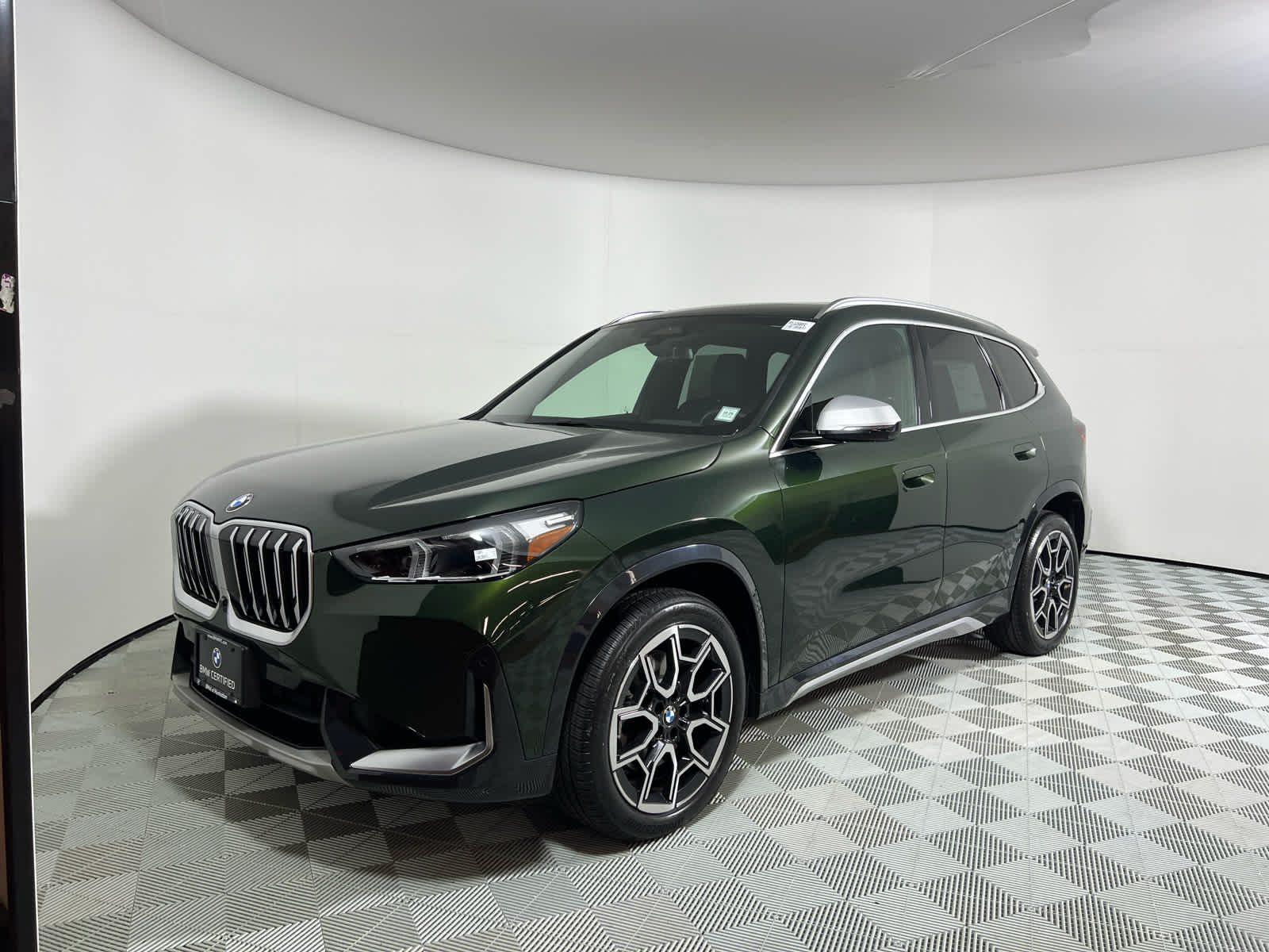 2023 BMW X1 28i's photo