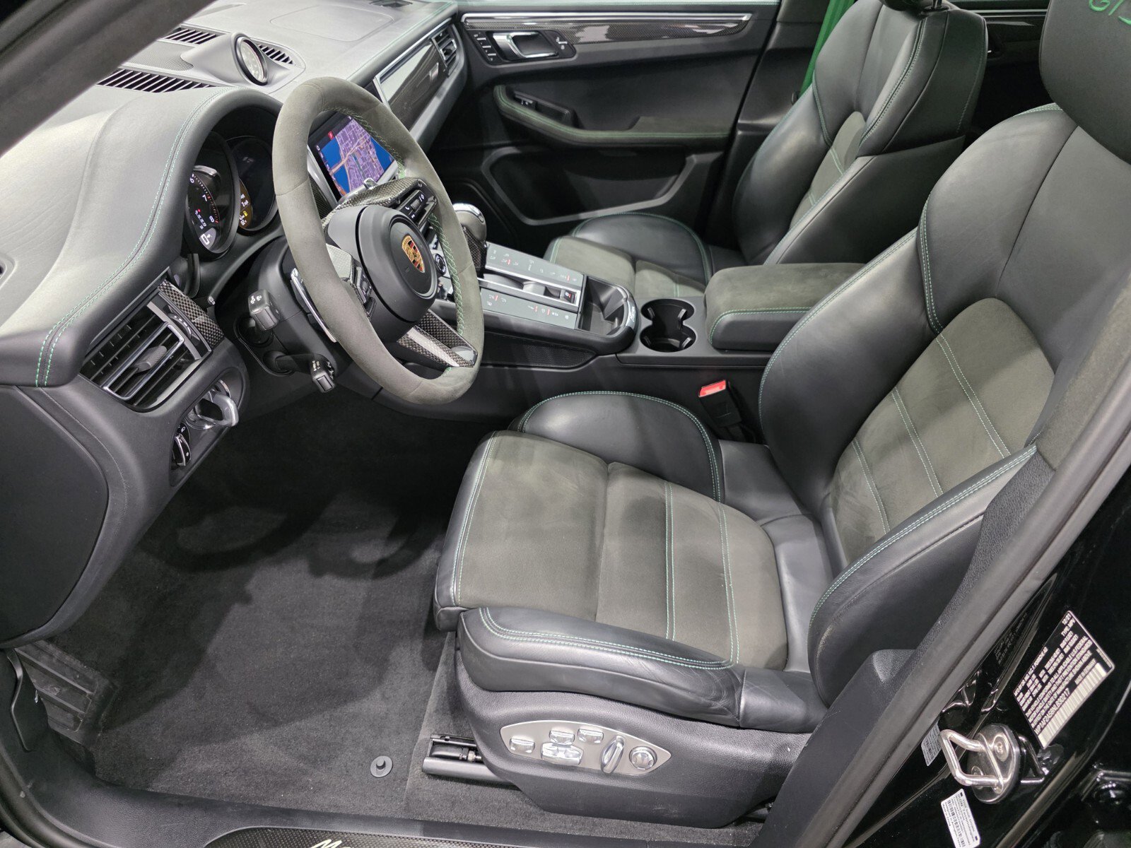 2022 Porsche Macan GTS photo 4