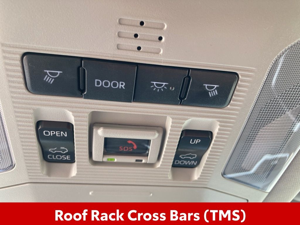 2025 Toyota RAV4 XLE photo 16