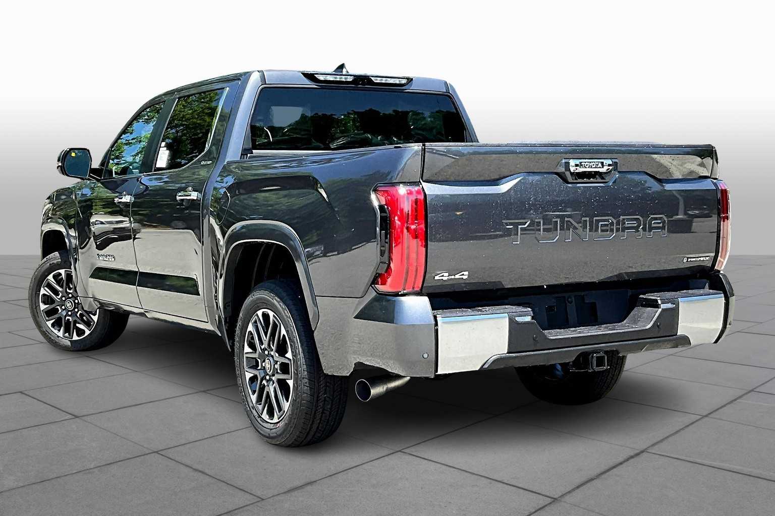 2025 Toyota Tundra Limited CrewMax photo 12