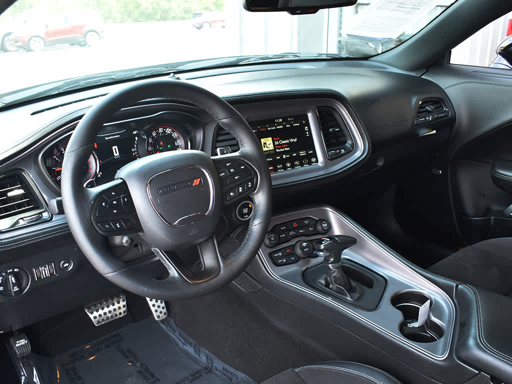 2023 Dodge Challenger R/T photo 4
