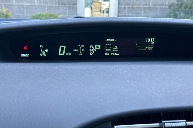 2015 Toyota Prius Three photo 23