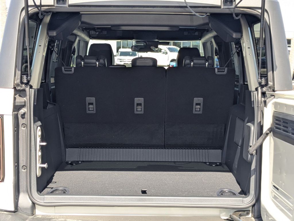2025 Ford Bronco Outer Banks photo 13