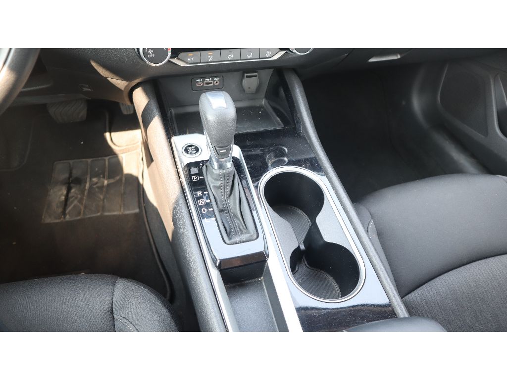 2024 Nissan Altima 2.5 SV photo 17