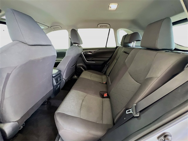 2024 Toyota RAV4 XLE photo 20