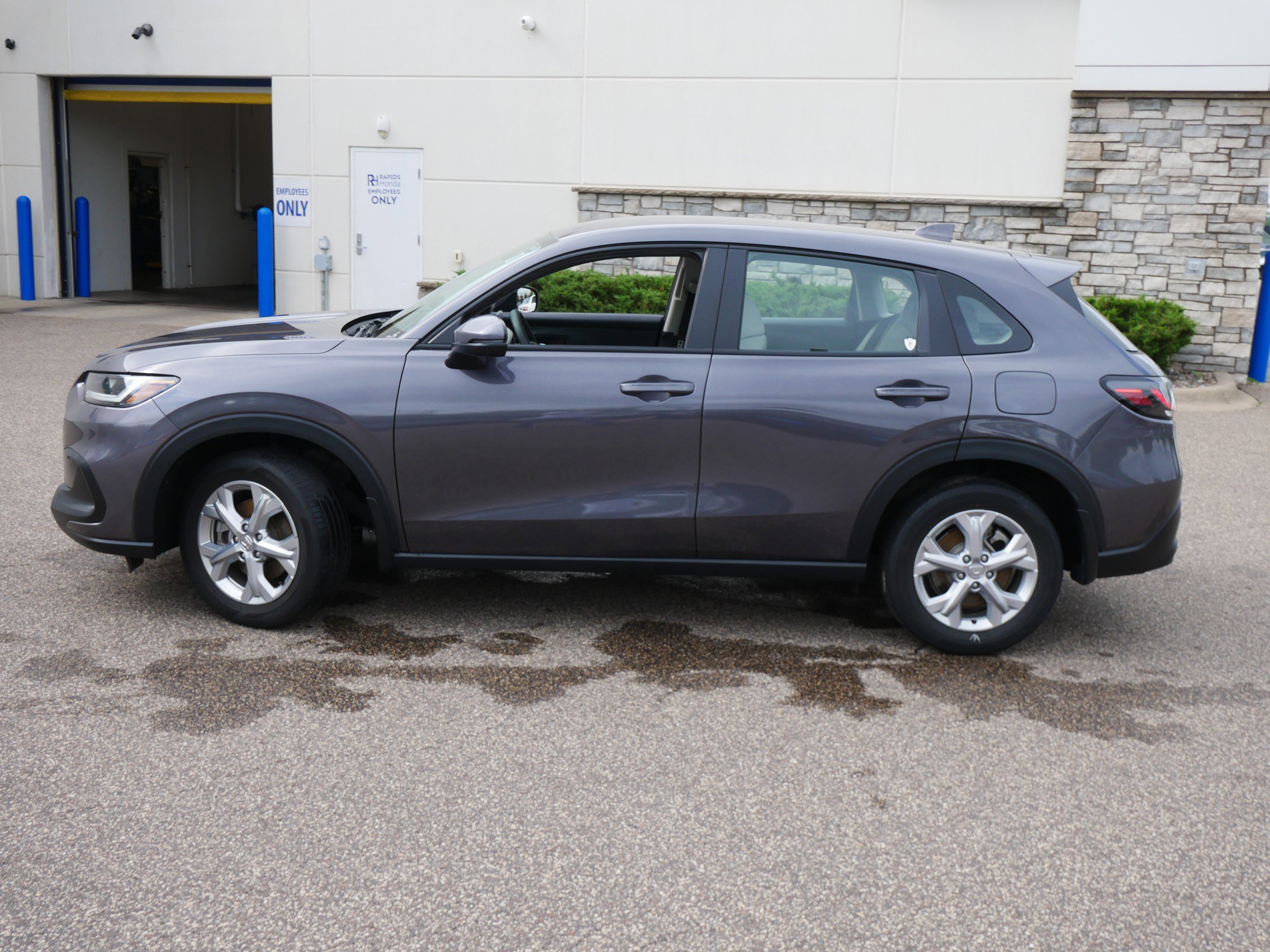 Used 2024 Honda HR-V LX with VIN 3CZRZ1H31RM714967 for sale in Coon Rapids, Minnesota