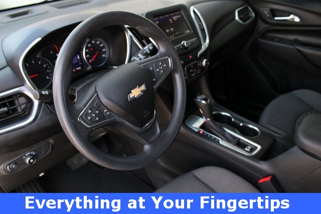 2020 Chevrolet Equinox LT photo 2