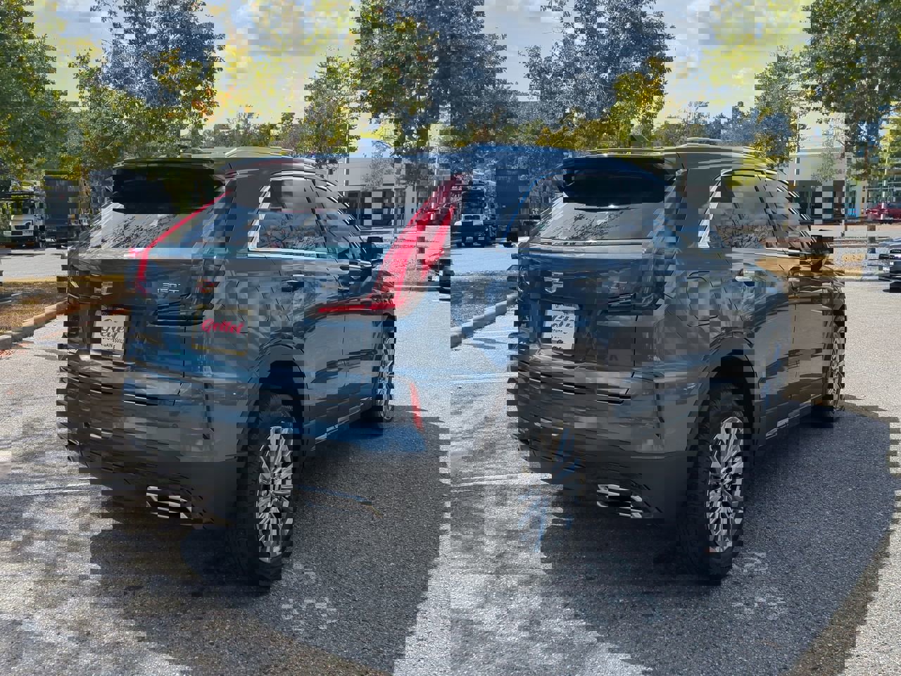 2024 Cadillac XT4 Premium Luxury photo 4