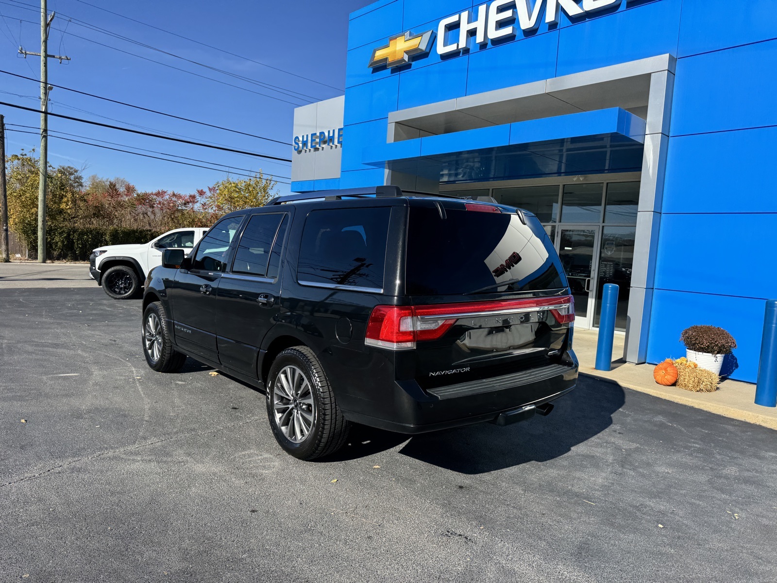 2015 Lincoln Navigator Base photo 3