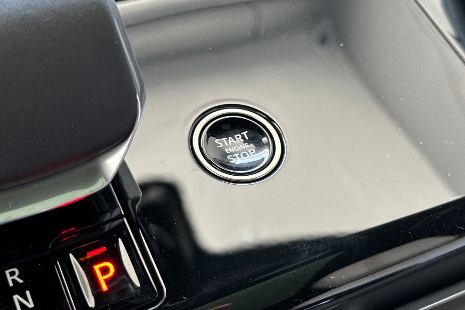 2025 Land Rover Range Rover Sport SE photo 22