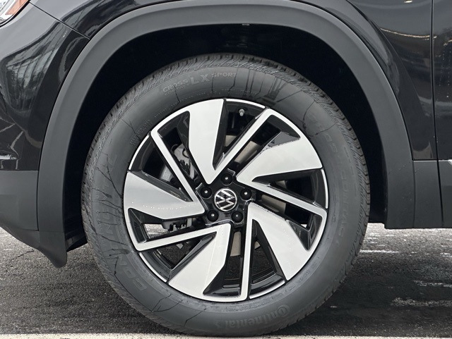 2025 Volkswagen Atlas SEL photo 4