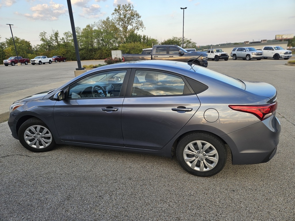 2019 Hyundai Accent SE photo 3