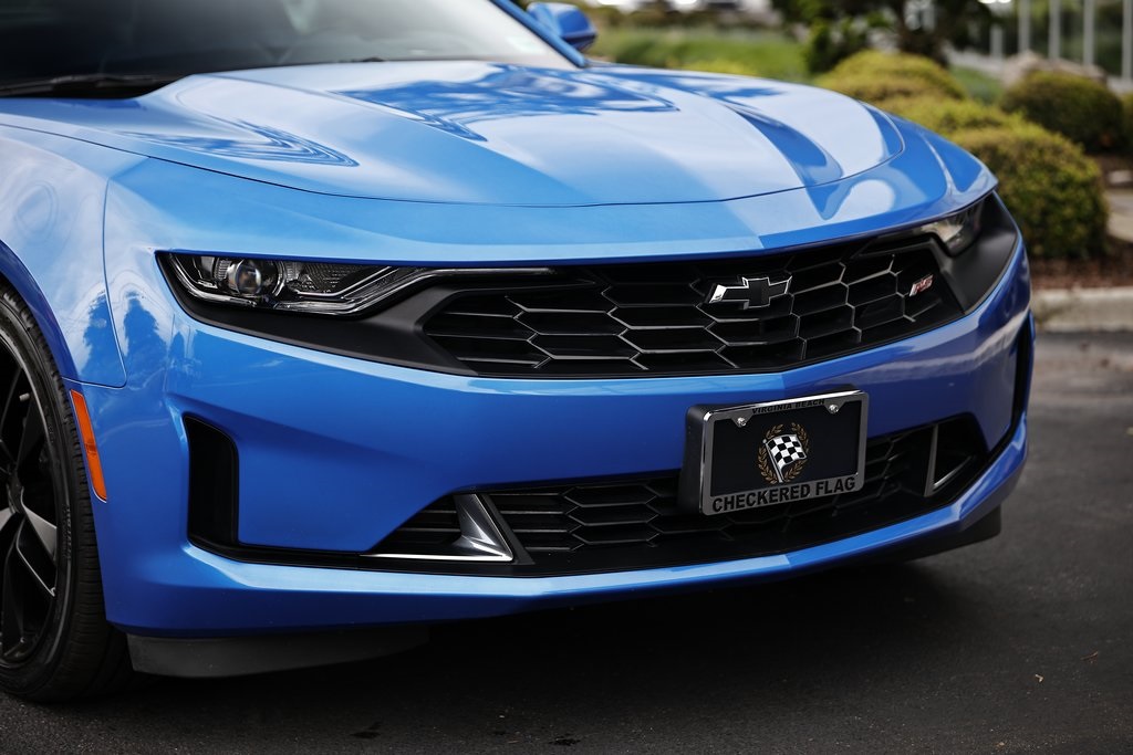 2024 Chevrolet Camaro 3LT photo 2