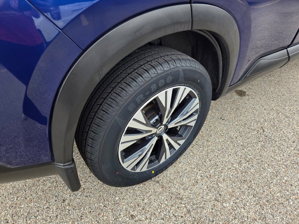 2021 Nissan Rogue SV photo 9
