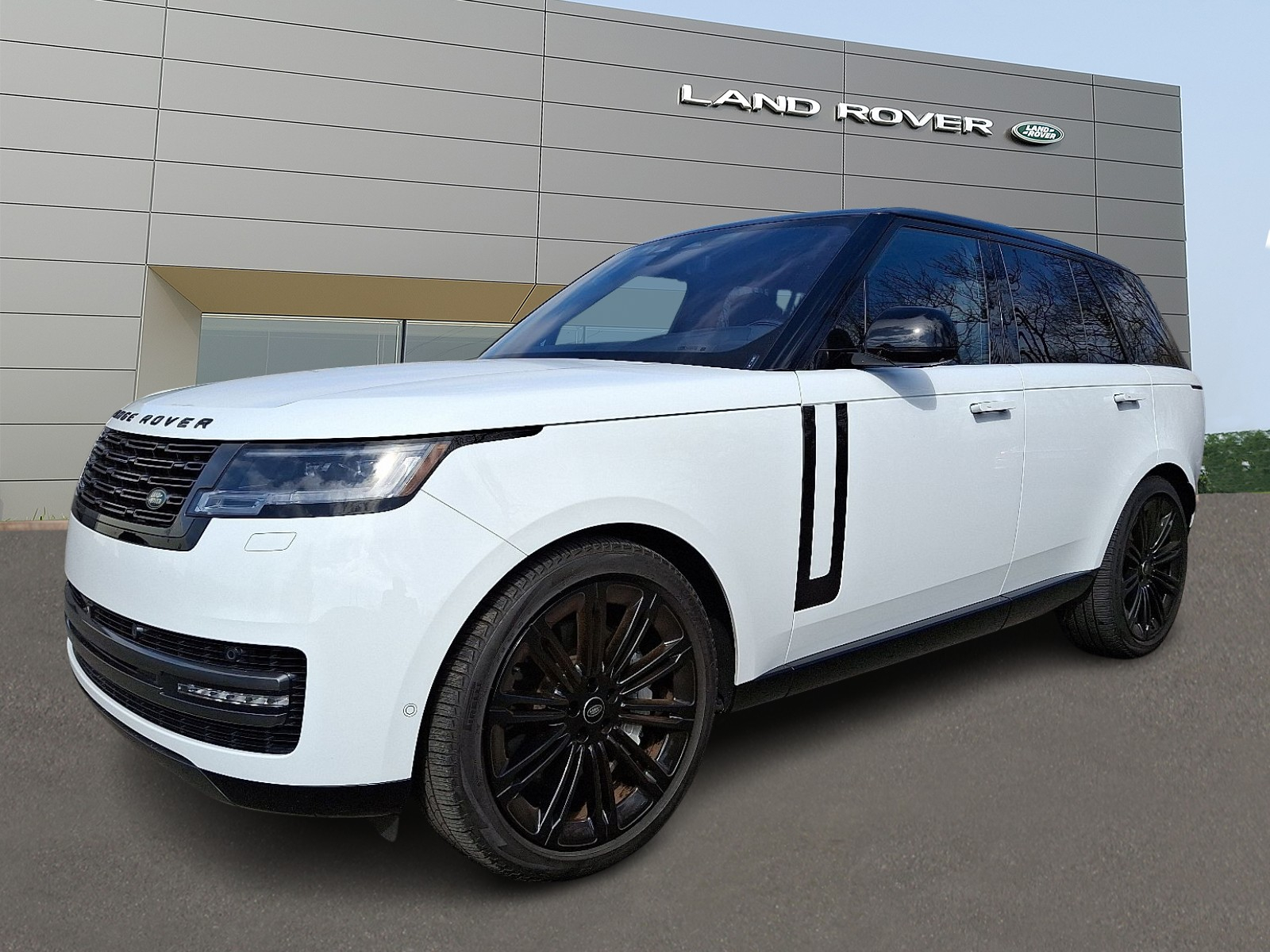 2023 Land Rover Range Rover SE's photo