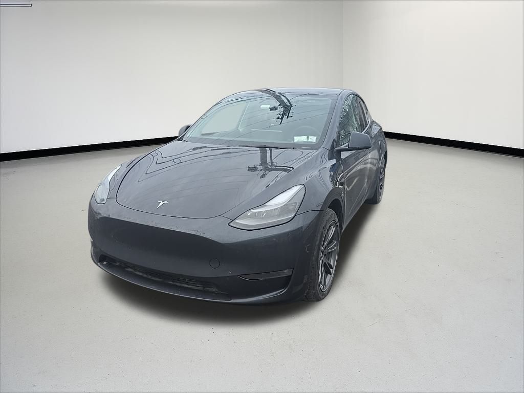 Used 2024 Tesla Model Y Long Range with VIN 7SAYGDEE0RF129822 for sale in Kansas City