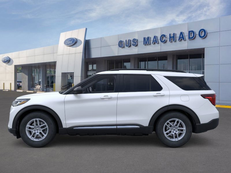 2025 Ford Explorer photo 3