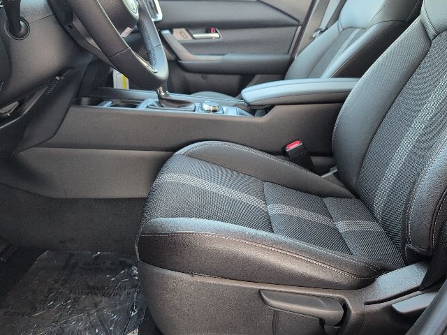 2025 Mazda CX-50 2.5 Select photo 16