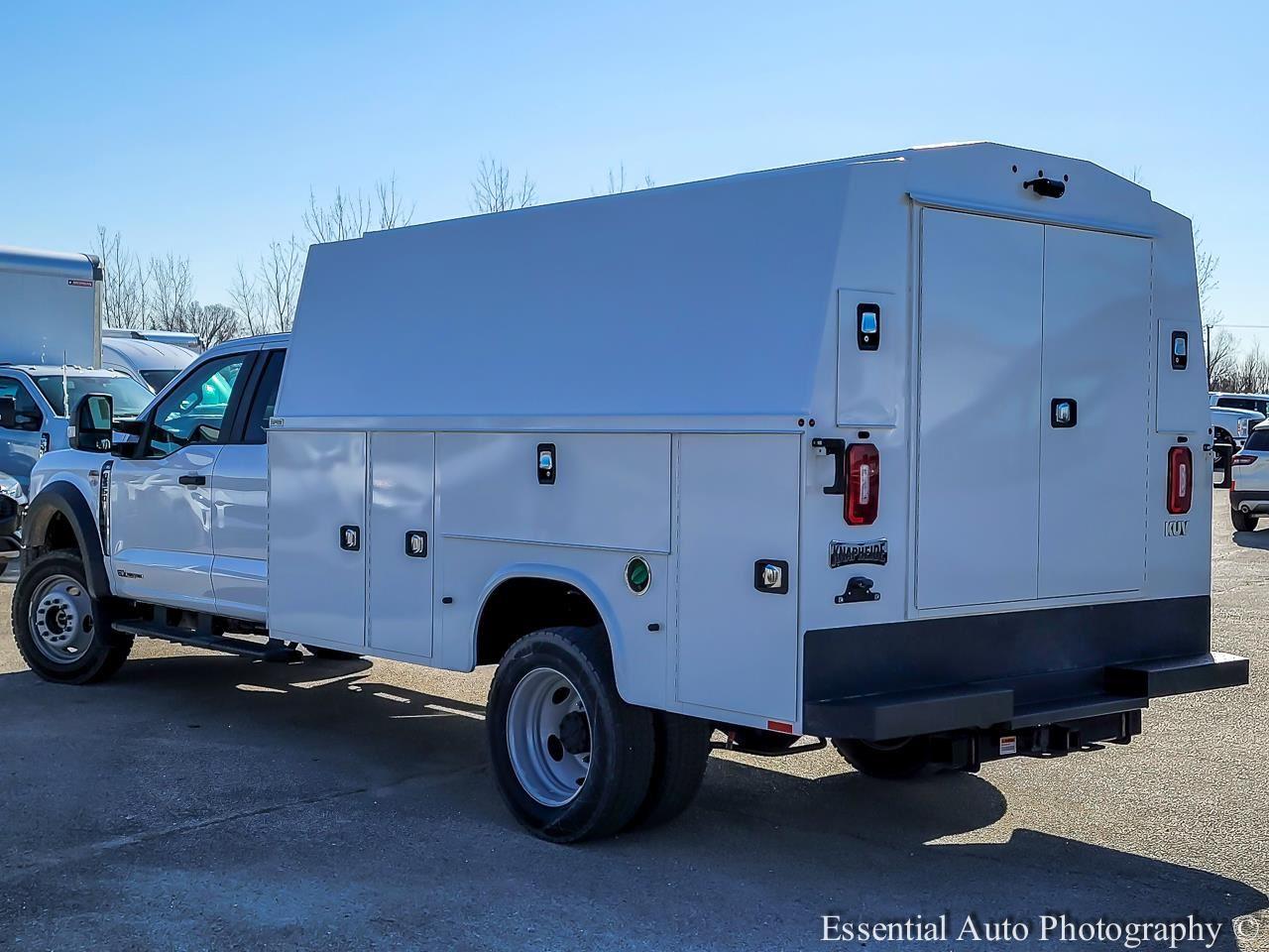 2024 Ford F-550 photo 4