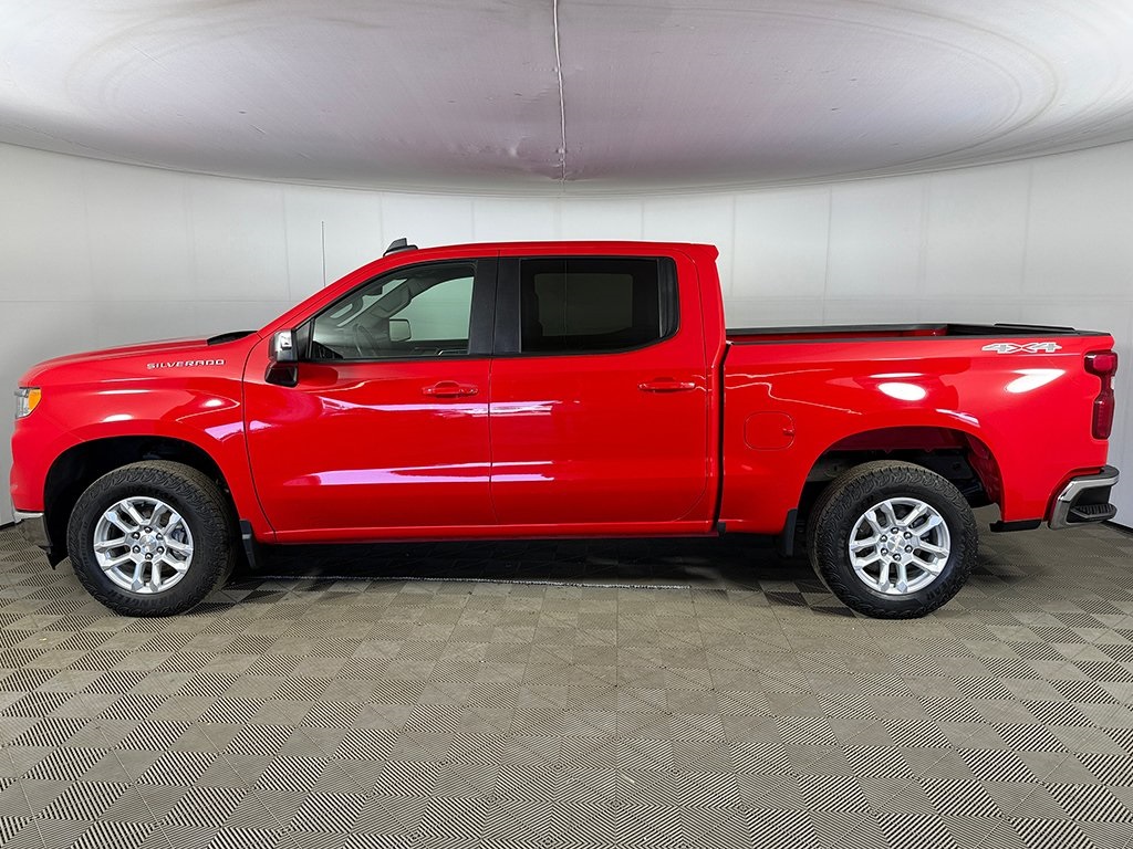 2022 Chevrolet Silverado 1500 LT photo 12