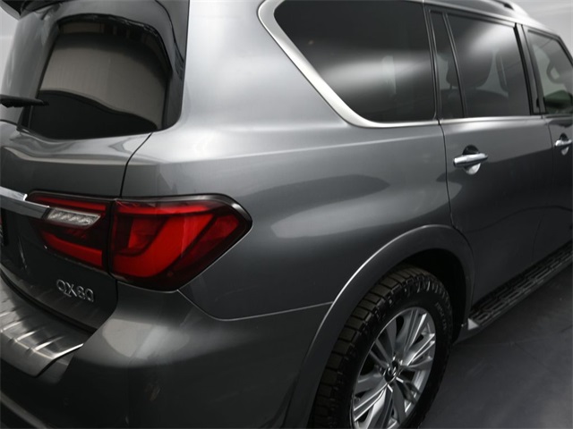 2019 Infiniti QX80 Luxe photo 21
