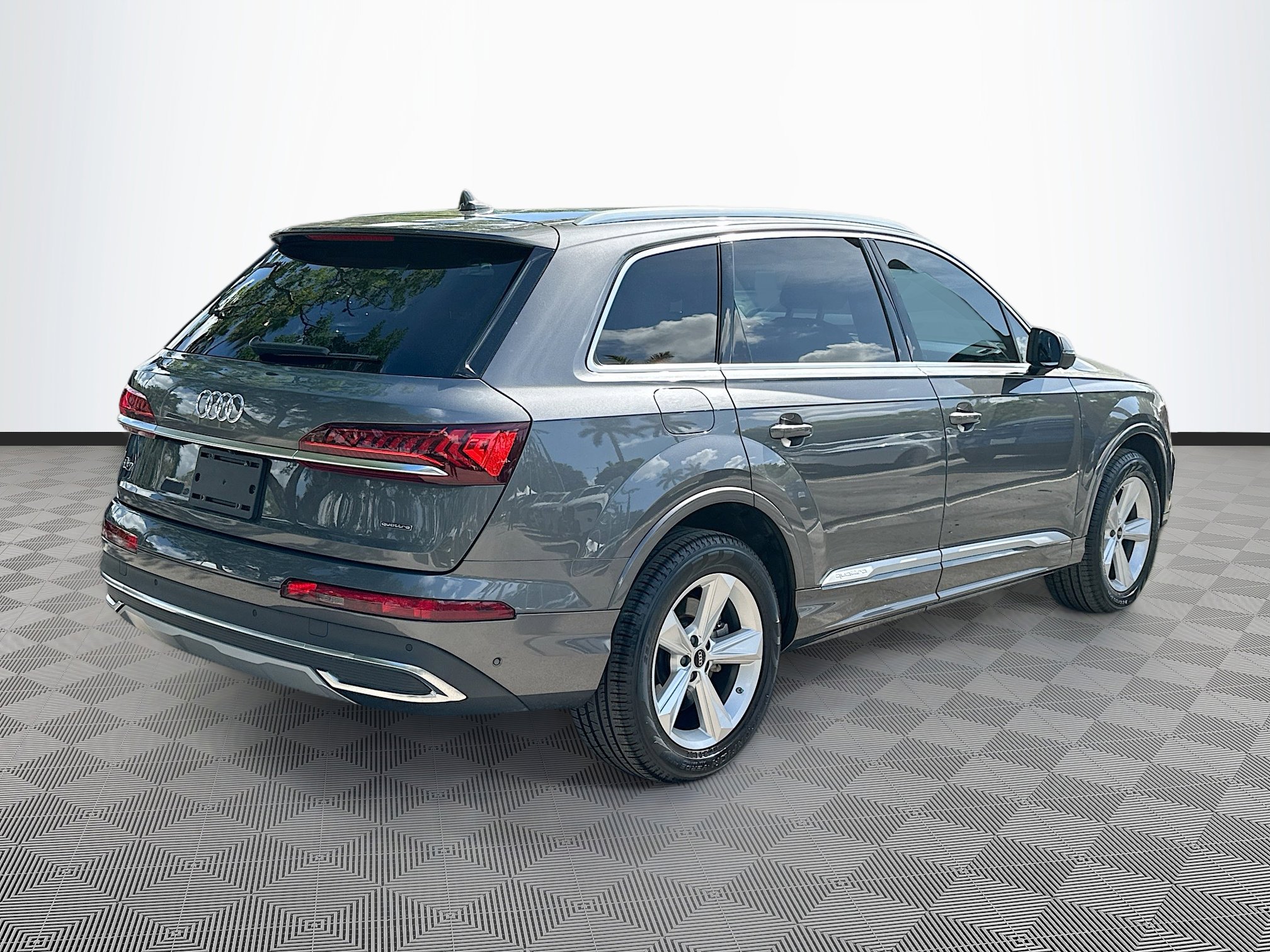 2023 Audi Q7 Premium photo 6