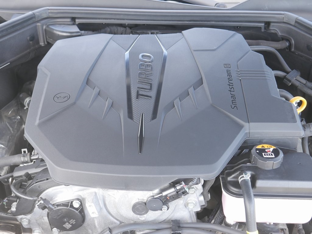 2022 Kia Stinger GT-Line photo 9