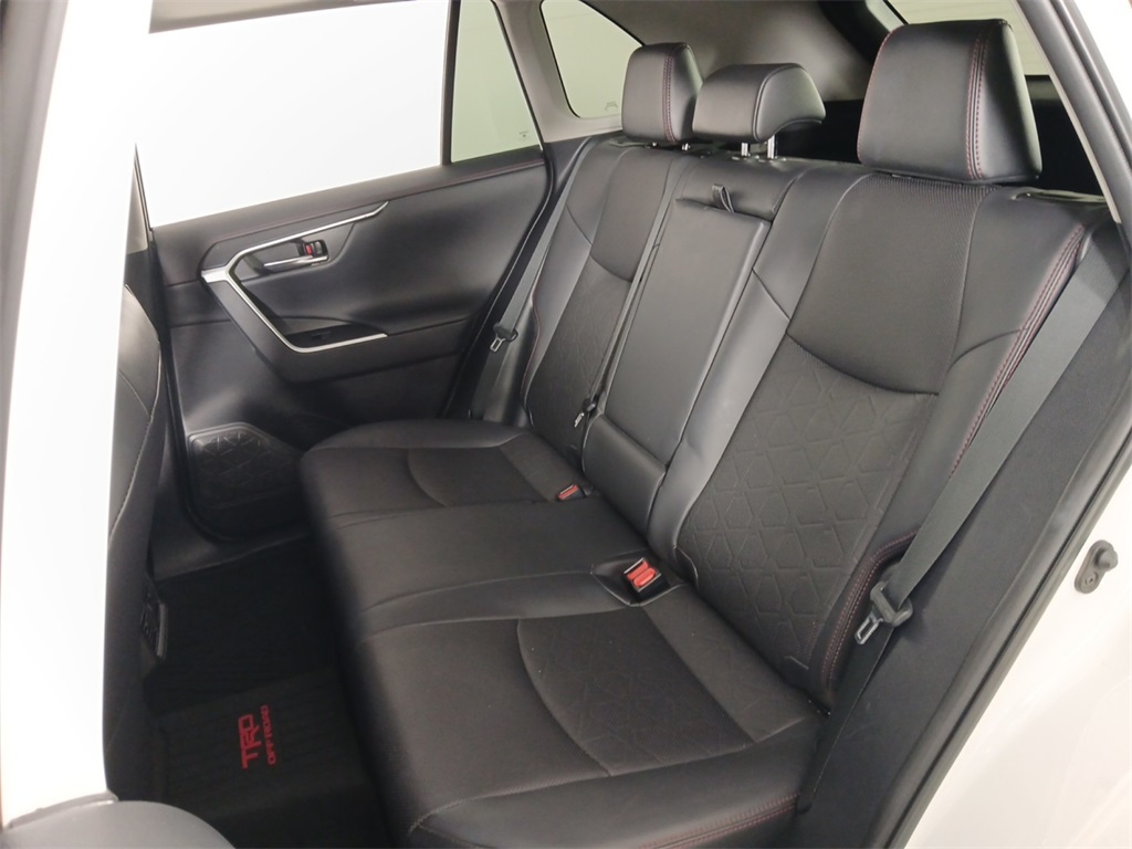 2021 Toyota RAV4 TRD photo 18