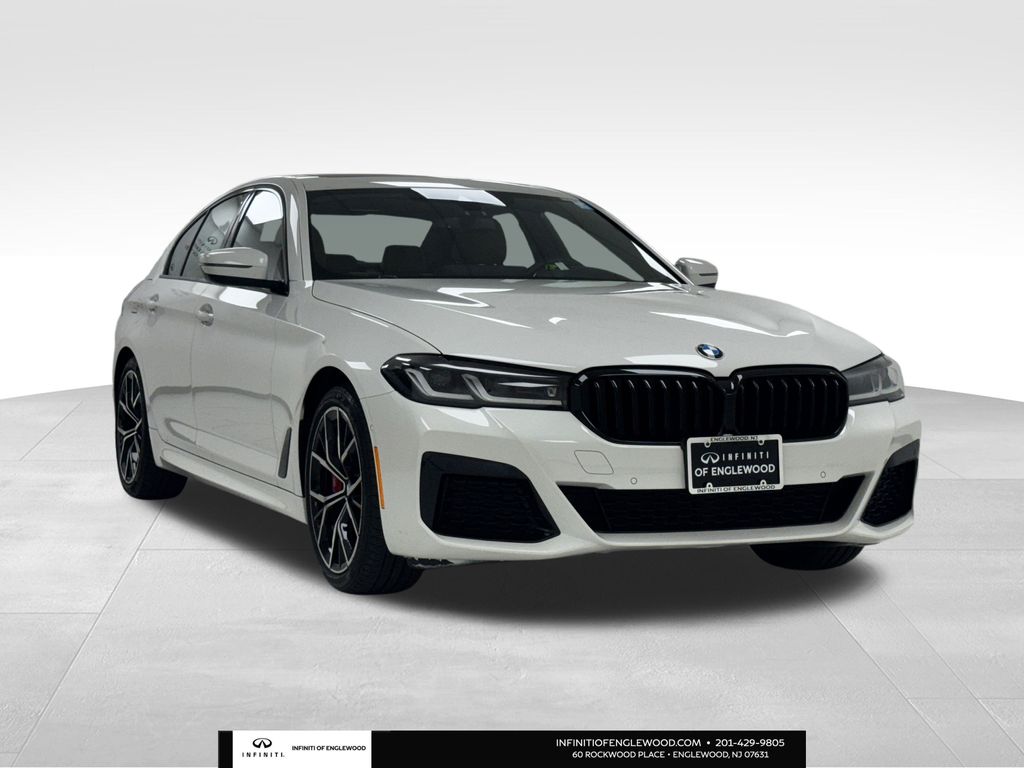 2022 BMW 5 Series 530i's photo