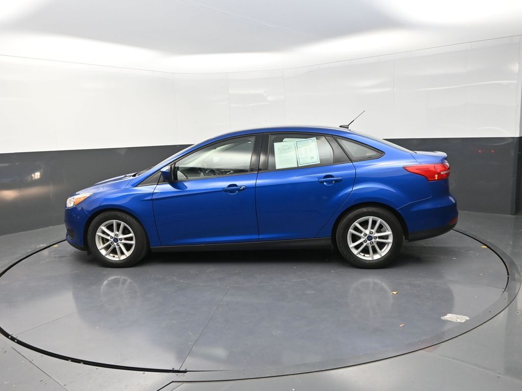 2018 Ford Focus SE photo 3