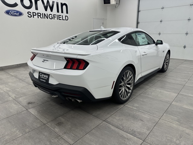 2025 Ford Mustang GT Premium photo 3