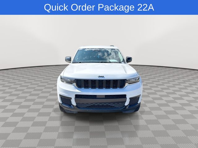 2021 Jeep Grand Cherokee Laredo photo 2