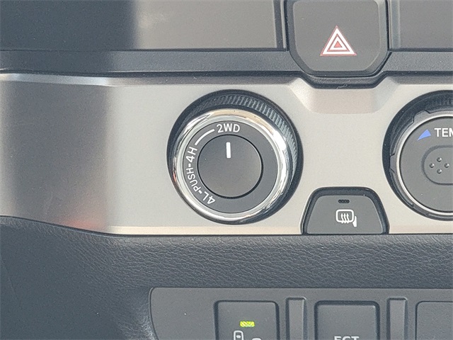 2022 Toyota Tacoma V6 4x4 photo 24
