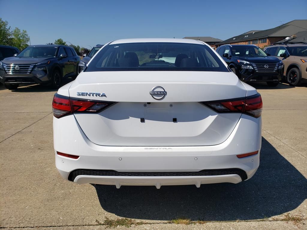 2025 Nissan Sentra S photo 4