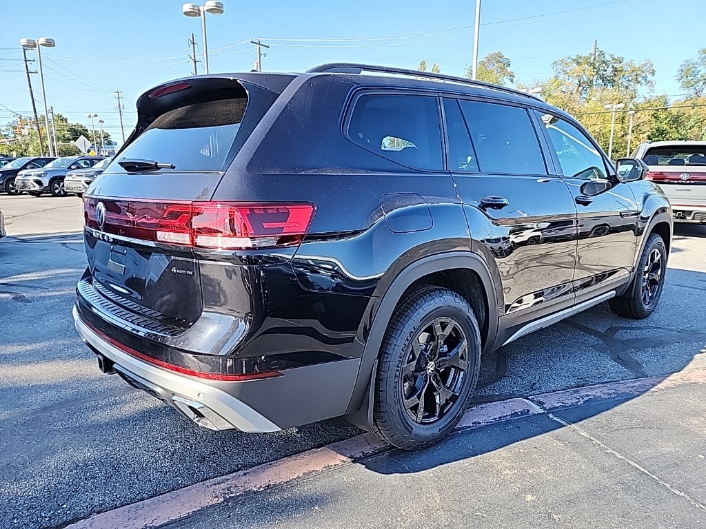 2025 Volkswagen Atlas Peak Edition SE photo 5