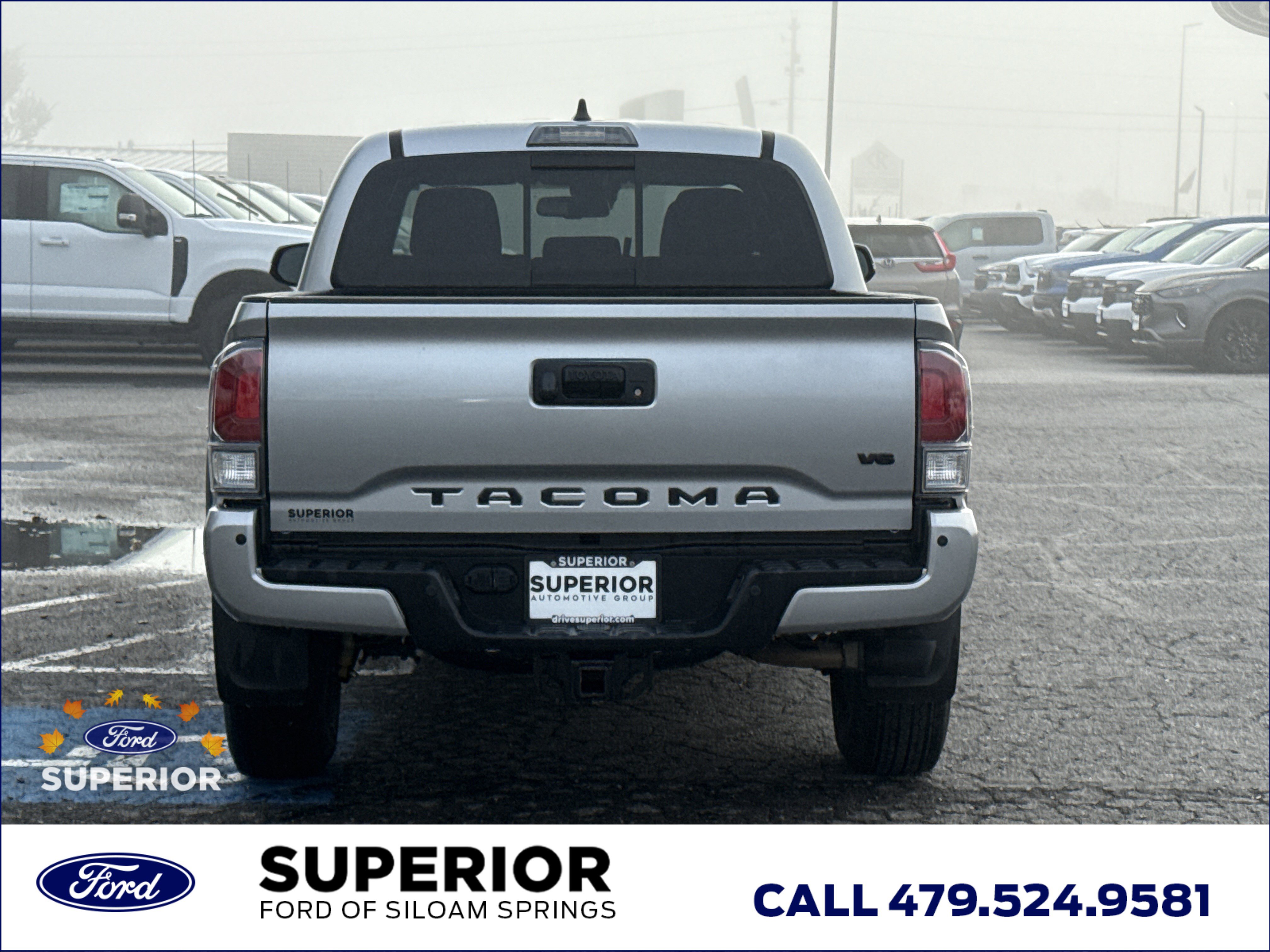 2023 Toyota Tacoma TRD photo 3