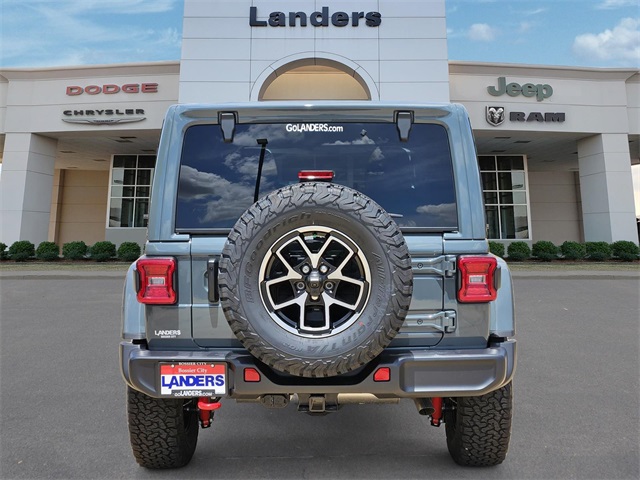 2025 Jeep Wrangler Rubicon photo 4
