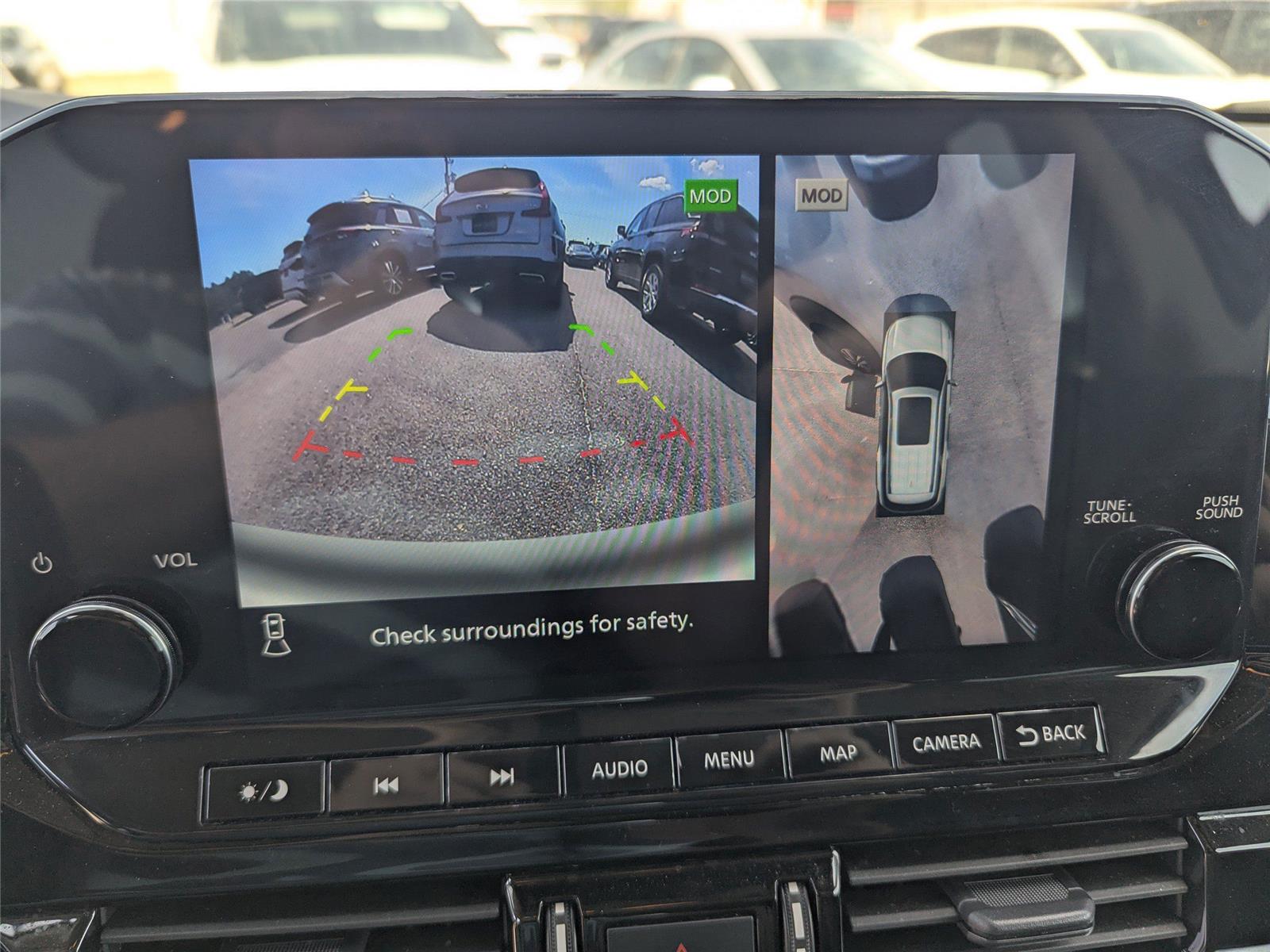 2023 Nissan Pathfinder SL photo 21