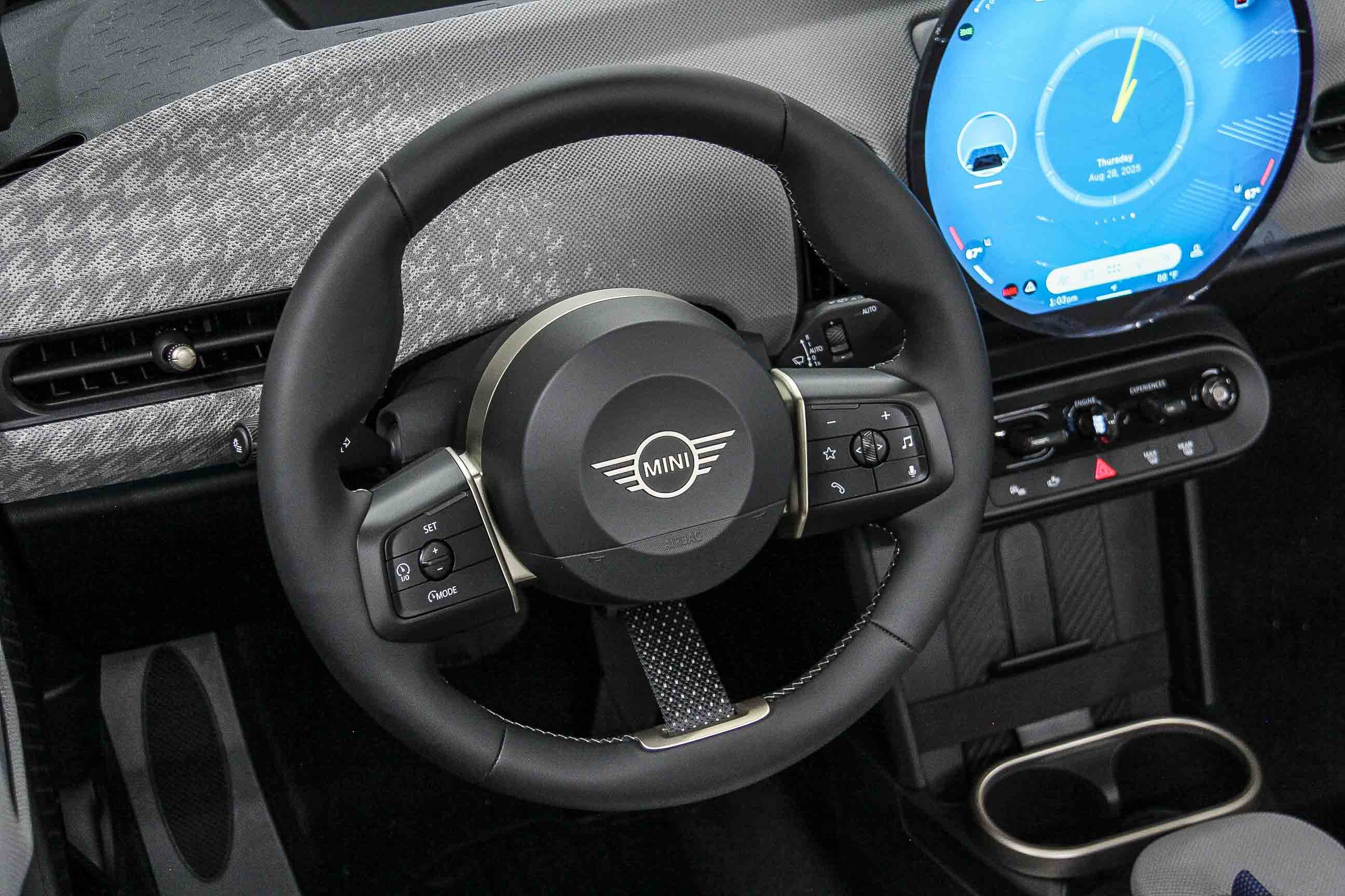 2026 Mini Cooper Convertible Iconic photo 19