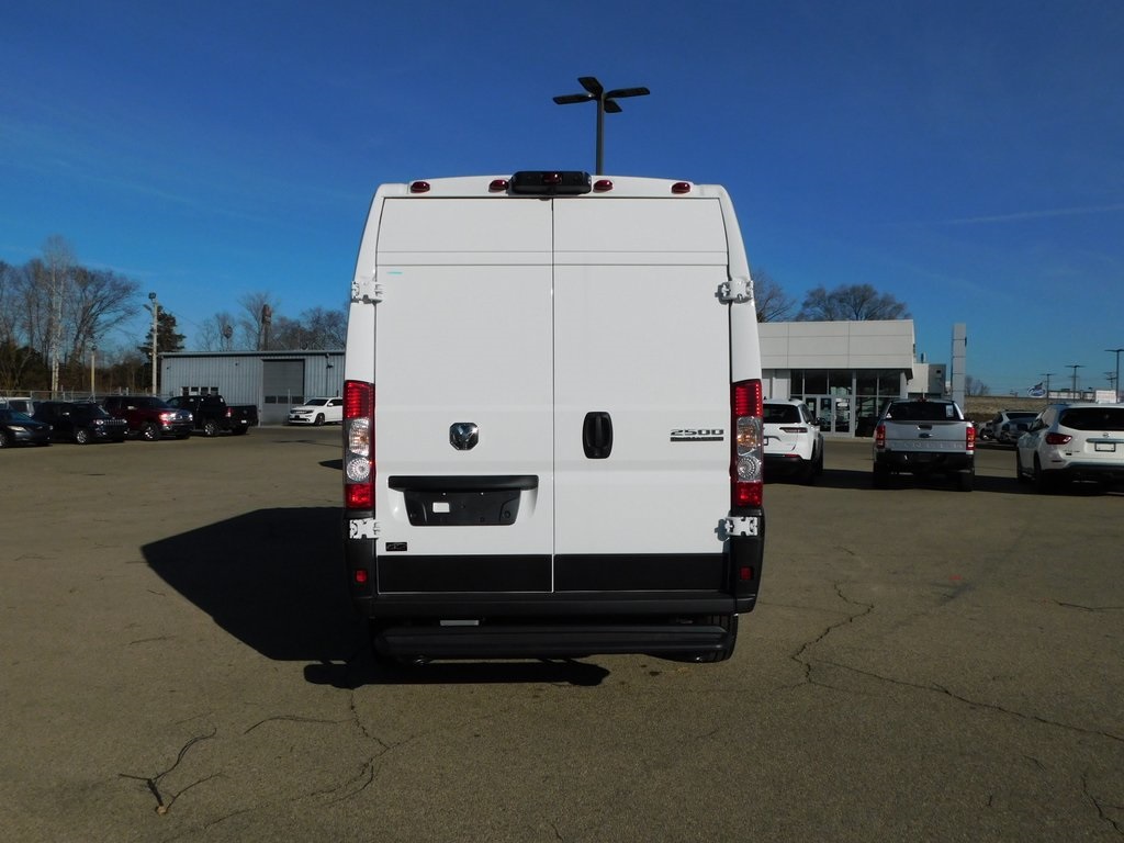 2024 Ram ProMaster 2500 Cargo Van photo 4