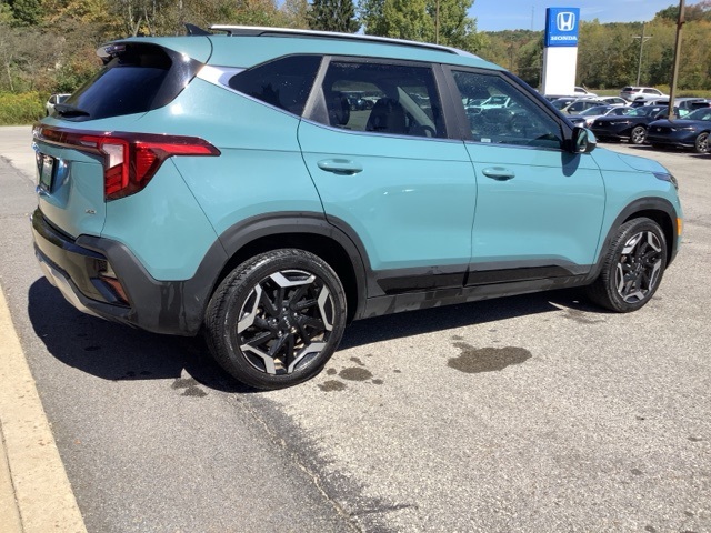 2024 Kia Seltos SX photo 4