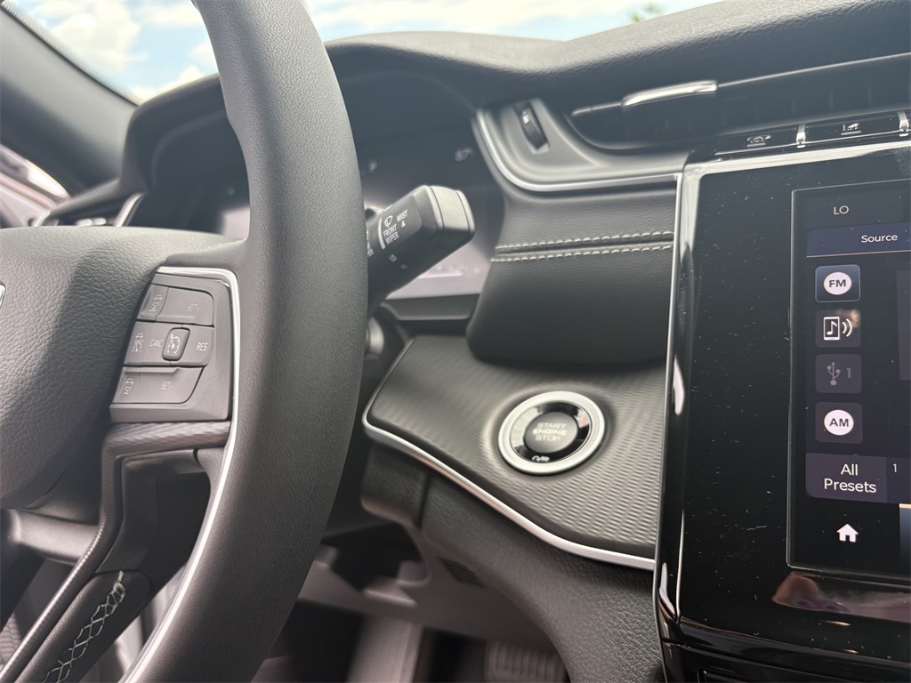 2025 Jeep Grand Cherokee Laredo X photo 21