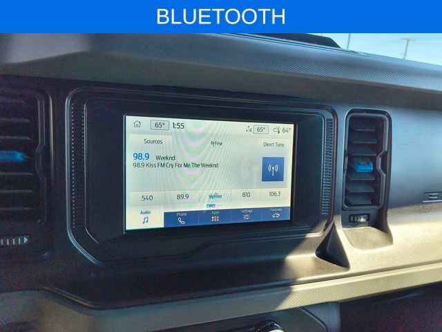 2022 Ford Bronco Black Diamond photo 2