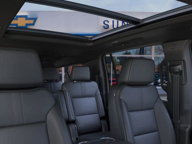 2025 Chevrolet Suburban RST photo 19