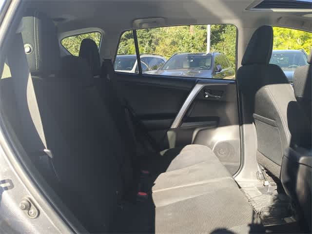 2017 Toyota RAV4 XLE photo 11
