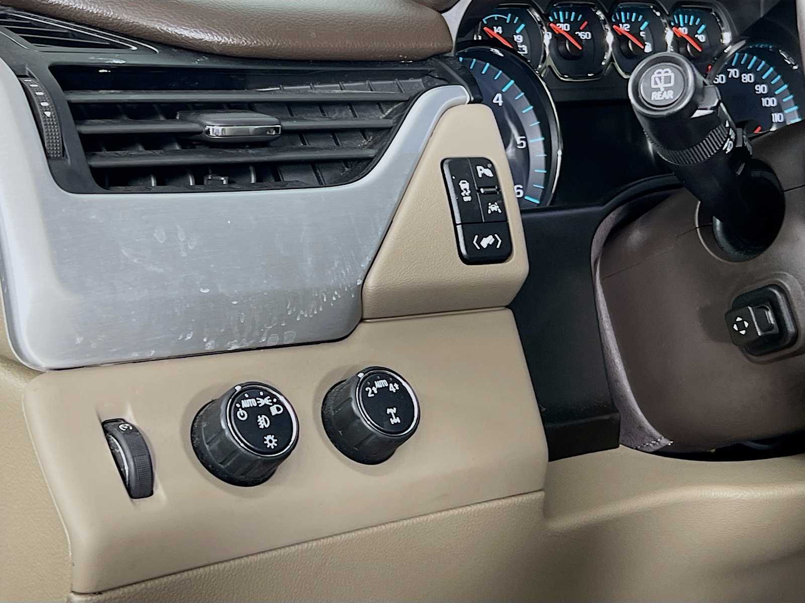 2019 Gmc Yukon SLT photo 4